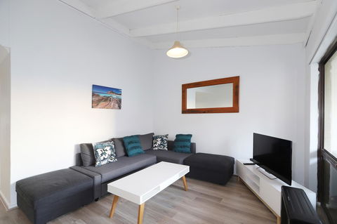 West Beach Lagoon 221 - Stylish Apartment! - Mackay Tourism 9
