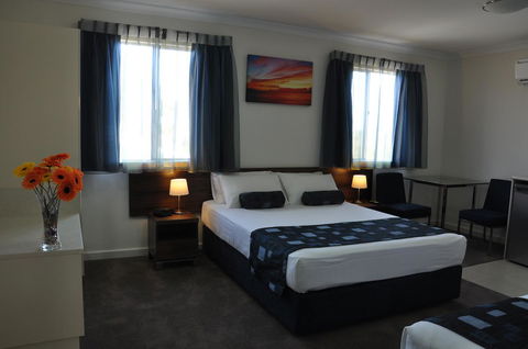 Pinnacles Edge Resort - Mackay Tourism 10
