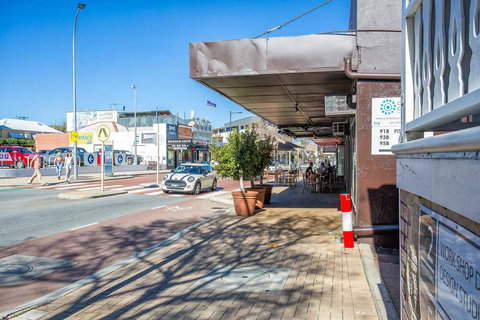 Fremantle Coastal Stay - 1 Bedroom Central Apartment - Mackay Tourism 13