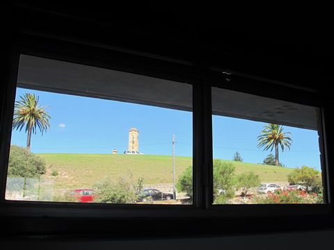 Studio 204 With Harbour, Ocean And Sunset Views From The Balcony - Mackay Tourism 10