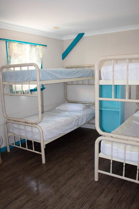 Esperance YHA - Mackay Tourism 7