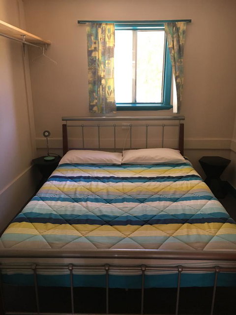 Esperance YHA - Mackay Tourism 1