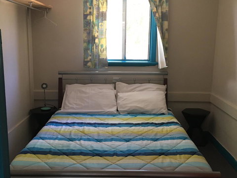 Esperance YHA - Mackay Tourism 13