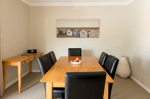 The Marina Hotel - Mindarie - Mackay Tourism 25