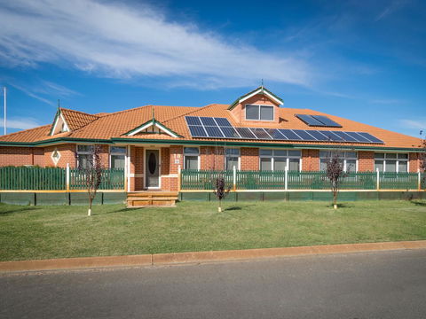 Ascot On Swan Bed & Breakfast - Mackay Tourism 6