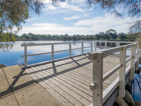 Ascot On Swan Bed & Breakfast - Mackay Tourism 13