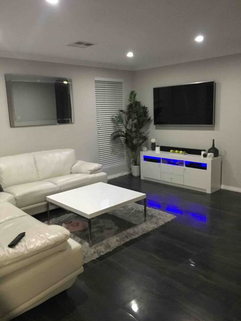 Perth Comfy Stays - Mackay Tourism 6