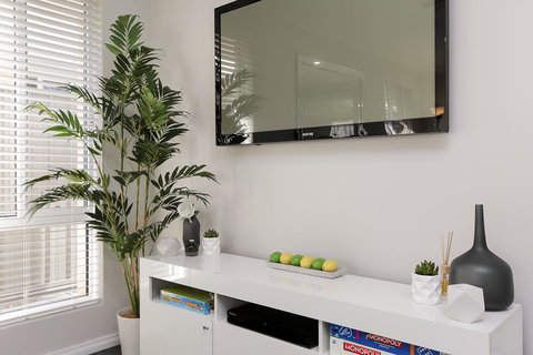 Perth Comfy Stays - Mackay Tourism 1