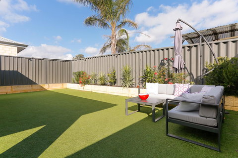 Perth Comfy Stays - Mackay Tourism 7