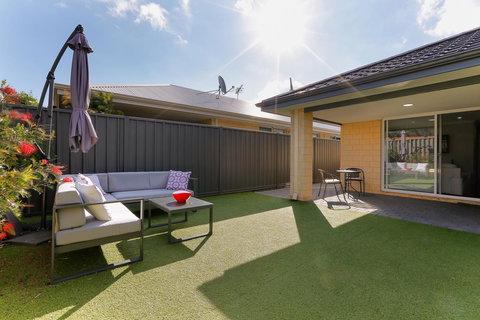 Perth Comfy Stays - Mackay Tourism 9