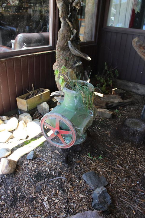 Tullah Lakeside Lodge - Mackay Tourism 26