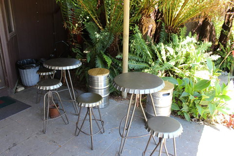 Tullah Lakeside Lodge - Mackay Tourism 20