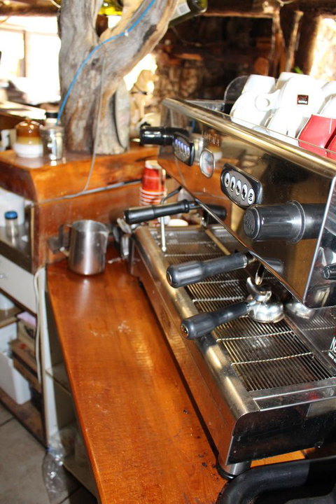 Tullah Lakeside Lodge - Mackay Tourism 32