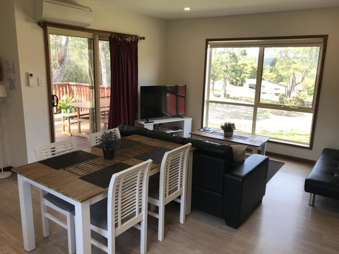 Loma Cottages - Mackay Tourism 3