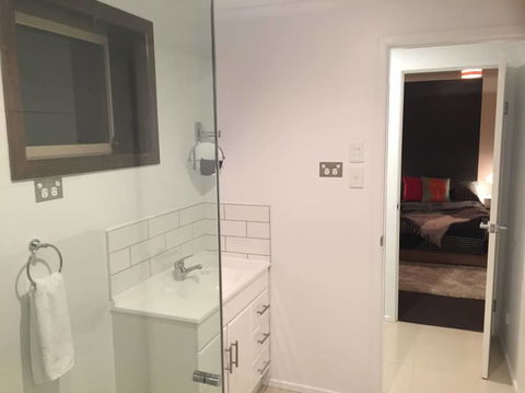 Boomers Retreat, Alonnah, Bruny Island - Mackay Tourism 12