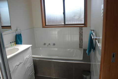 Modern 2 Bedroom Appartment - Mackay Tourism 9