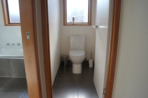 Modern 2 Bedroom Appartment - Mackay Tourism 12