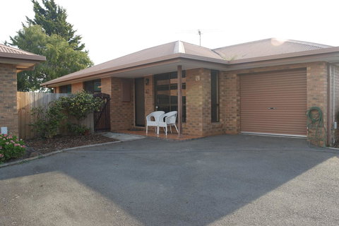 Modern 2 Bedroom Appartment - Mackay Tourism 17