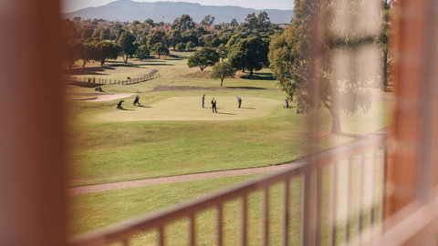 Country Club Tasmania - Mackay Tourism 24