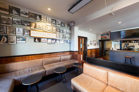 Customs House Hotel - Mackay Tourism 1