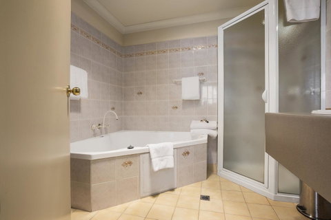 Hadley\'s Orient Hotel - Mackay Tourism 19