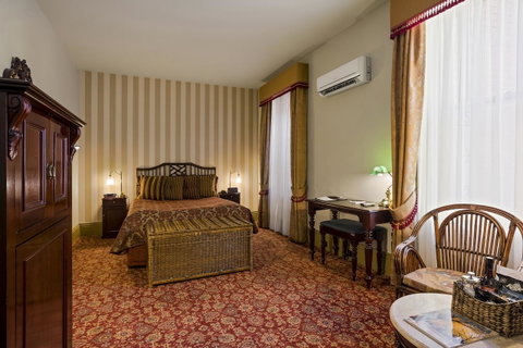 Hadley\'s Orient Hotel - Mackay Tourism 31
