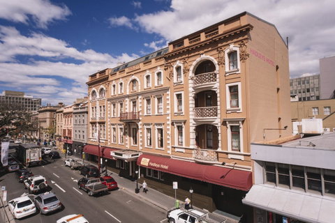 Hadley\'s Orient Hotel - Mackay Tourism 0