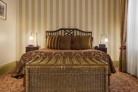 Hadley\'s Orient Hotel - Mackay Tourism 30