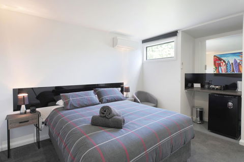 Georges Bay Apartments - Mackay Tourism 24