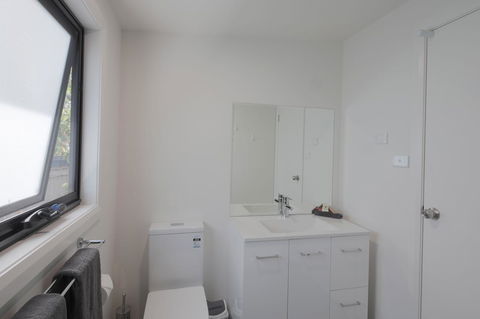 Georges Bay Apartments - Mackay Tourism 20