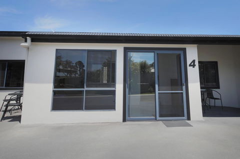 Georges Bay Apartments - Mackay Tourism 35