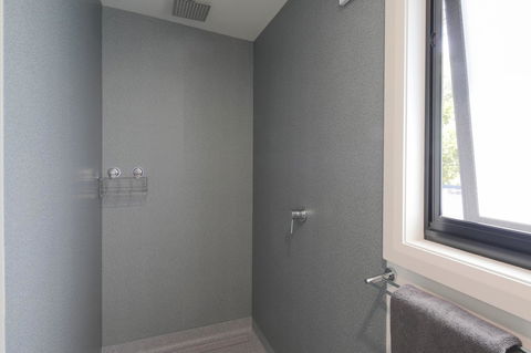 Georges Bay Apartments - Mackay Tourism 19