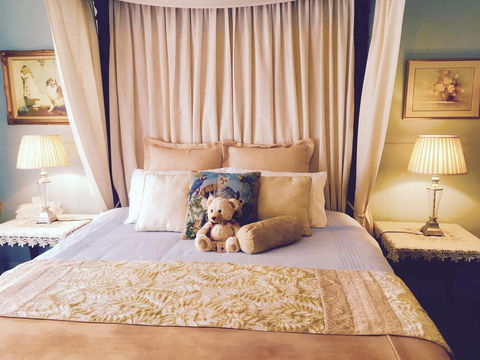 Wandering Geese Boutique Bed And Breakfast - Mackay Tourism 0