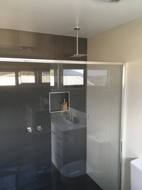 Couples Getaway On Bruny Island - Mackay Tourism 24
