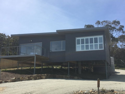 Couples Getaway On Bruny Island - Mackay Tourism 1