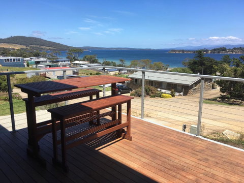 Couples Getaway On Bruny Island - Mackay Tourism 7