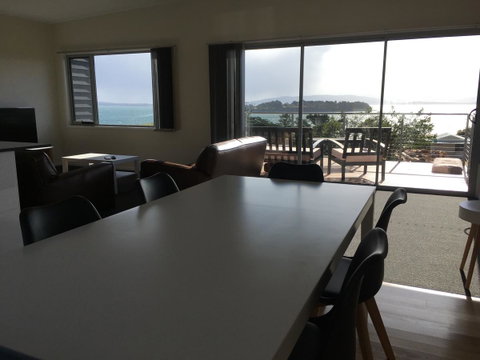 Couples Getaway On Bruny Island - Mackay Tourism 30