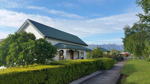 Grace Cottage - Mackay Tourism 0