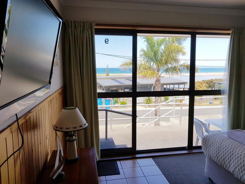Blue Seas Holiday Villas - Mackay Tourism 43