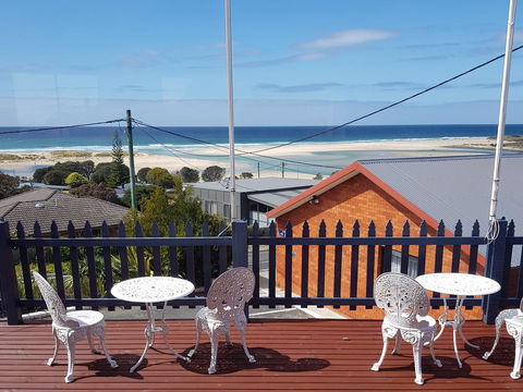 Blue Seas Holiday Villas - Mackay Tourism 4
