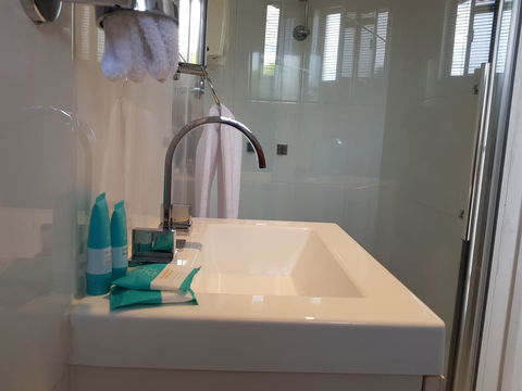 Blue Seas Holiday Villas - Mackay Tourism 21