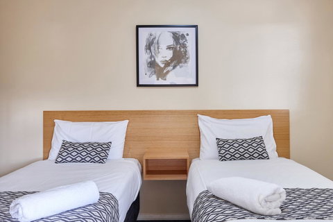 Elphin Serviced Apartments - Mackay Tourism 3