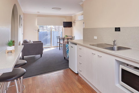 Elphin Serviced Apartments - Mackay Tourism 8