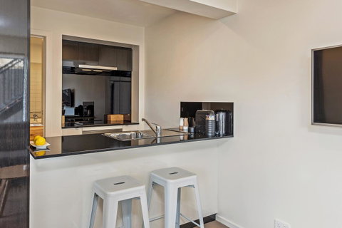 110 Hampden Apartments - Mackay Tourism 5