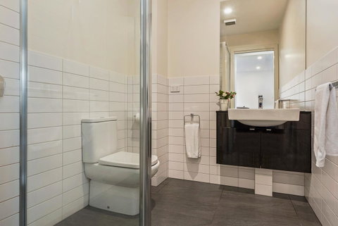110 Hampden Apartments - Mackay Tourism 21