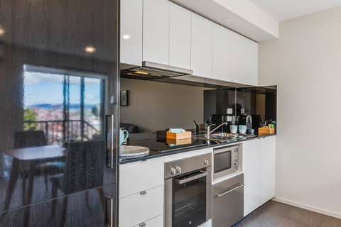 110 Hampden Apartments - Mackay Tourism 13
