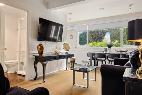 Battery Point Boutique Accommodation - Mackay Tourism 8