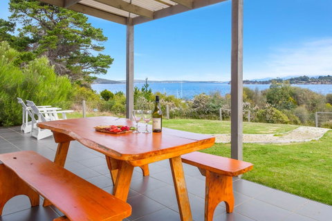 Manfield Seaside Bruny Island - Mackay Tourism 7