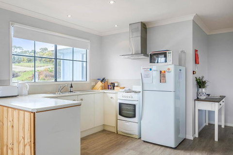 Omaroo Cottage Bruny Island - Mackay Tourism 8