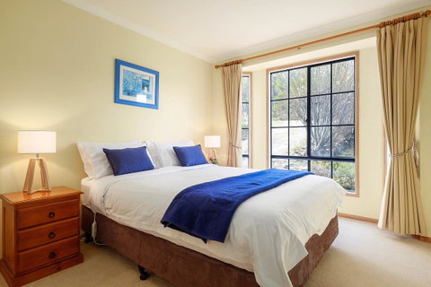 Omaroo Cottage Bruny Island - Mackay Tourism 9
